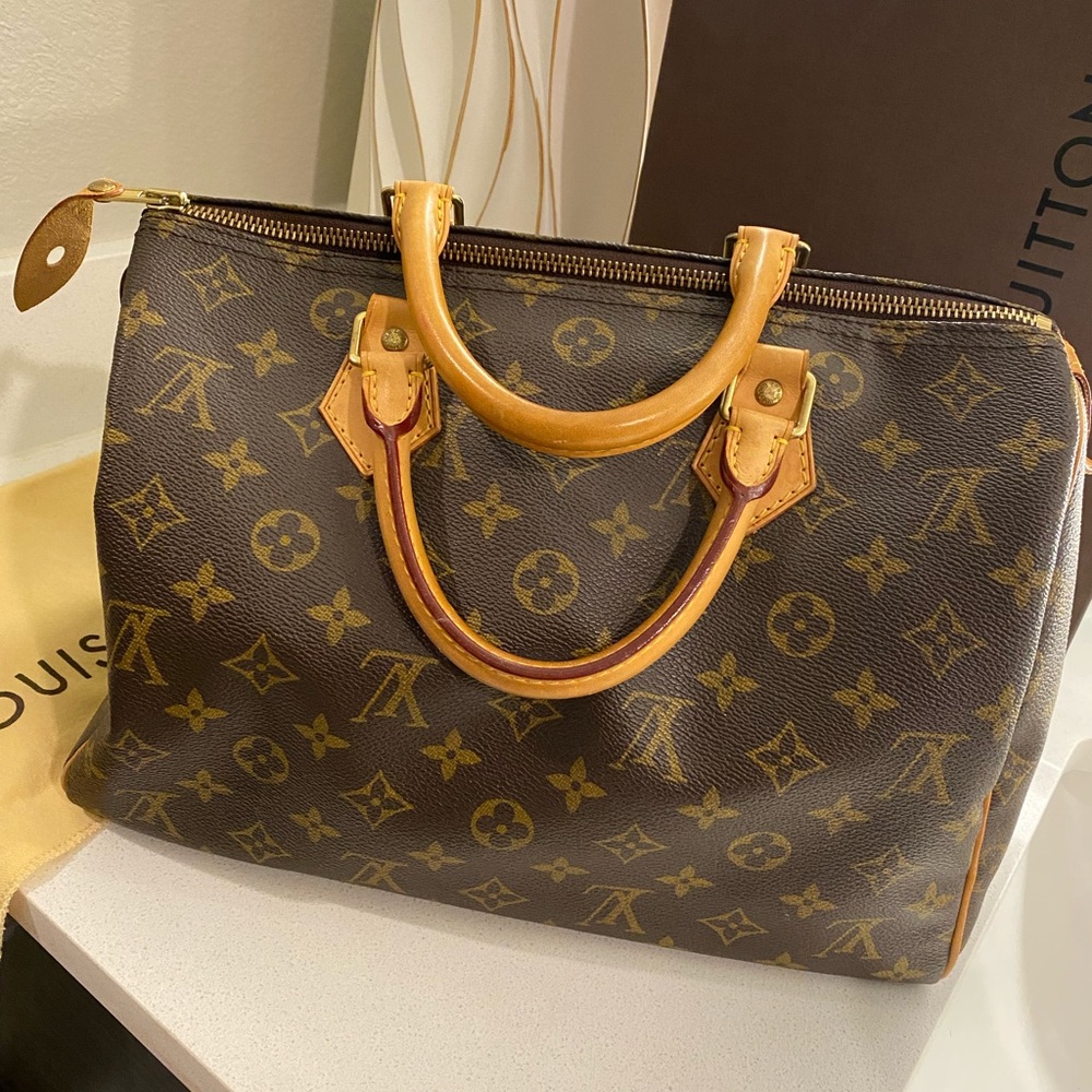 ❌ SOLD ❌ Speedy 30 Louis Vuitton Bag (AUTHENTIC)